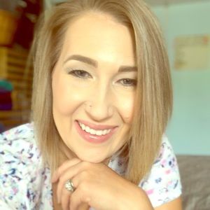 Meet your Posher, Jennie